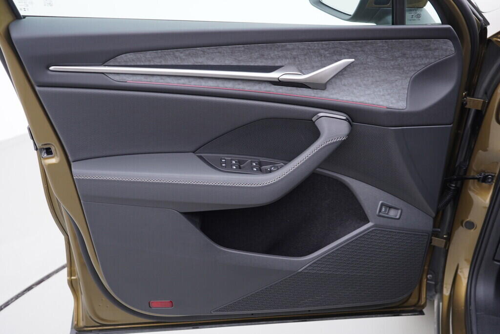 OV190V07657_19.webp_KODIAQ Selection 2.0 TDI 142 kW automat, DPH