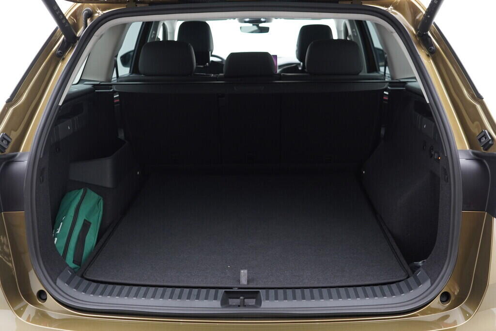 OV190V07657_46.webp_KODIAQ Selection 2.0 TDI 142 kW automat, DPH