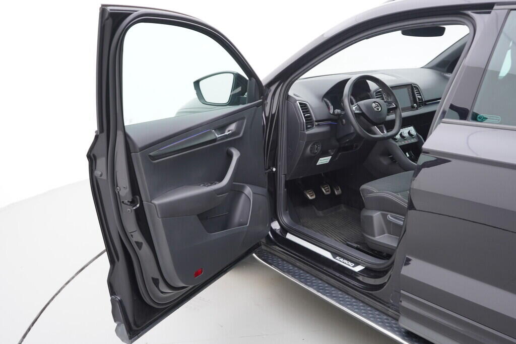 OV190V07699_18.webp_KAROQ SportLine 2.0 TDI 110 kW manuál