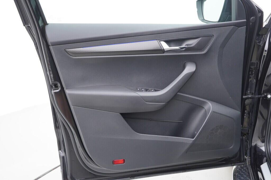 OV190V07699_19.webp_KAROQ SportLine 2.0 TDI 110 kW manuál