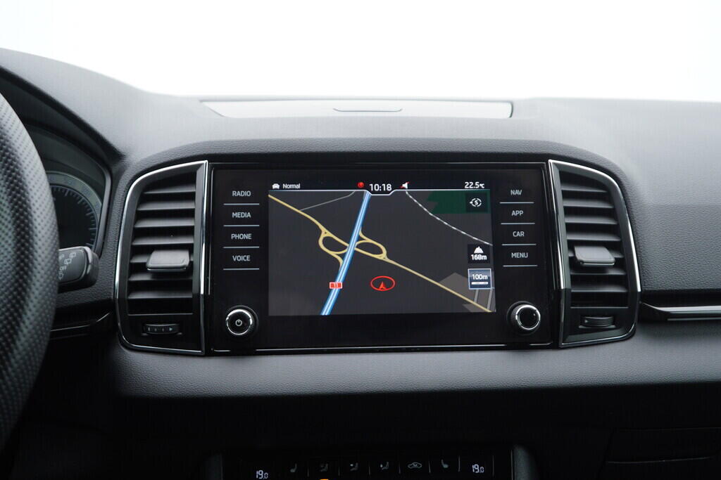 OV190V07699_30.webp_KAROQ SportLine 2.0 TDI 110 kW manuál