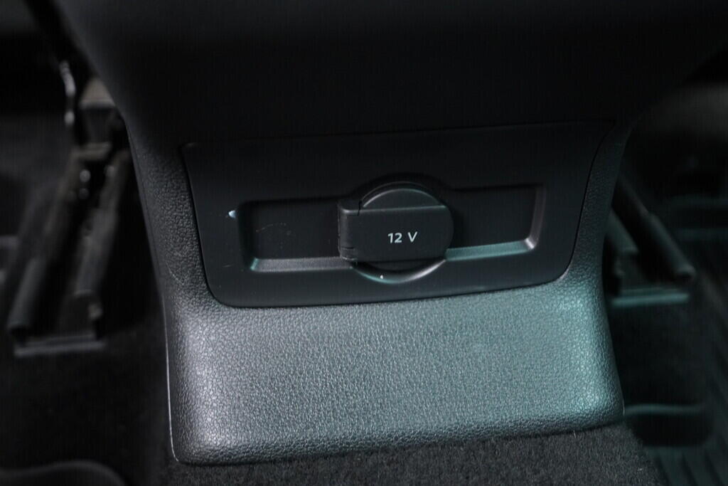 OV190V07699_36.webp_KAROQ SportLine 2.0 TDI 110 kW manuál
