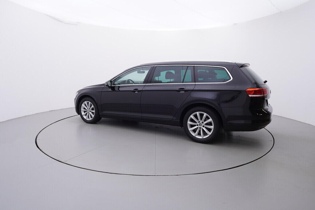 OV190V07721_12.webp_PASSAT VARIANT Comfortline 1.6 TDI 88 kW manuál