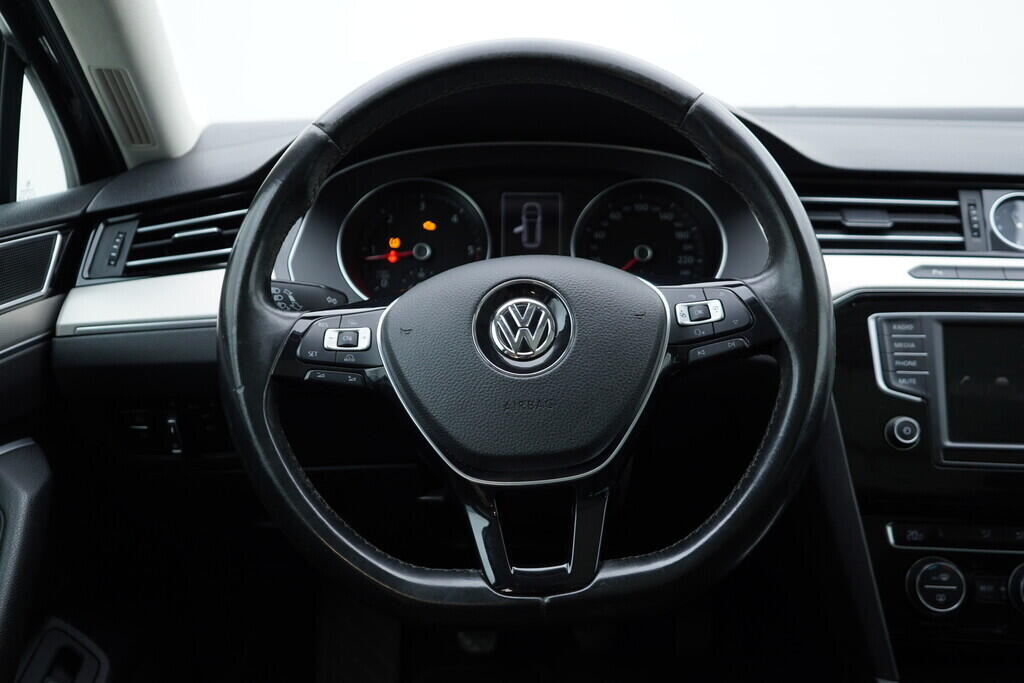 OV190V07721_28.webp_PASSAT VARIANT Comfortline 1.6 TDI 88 kW manuál