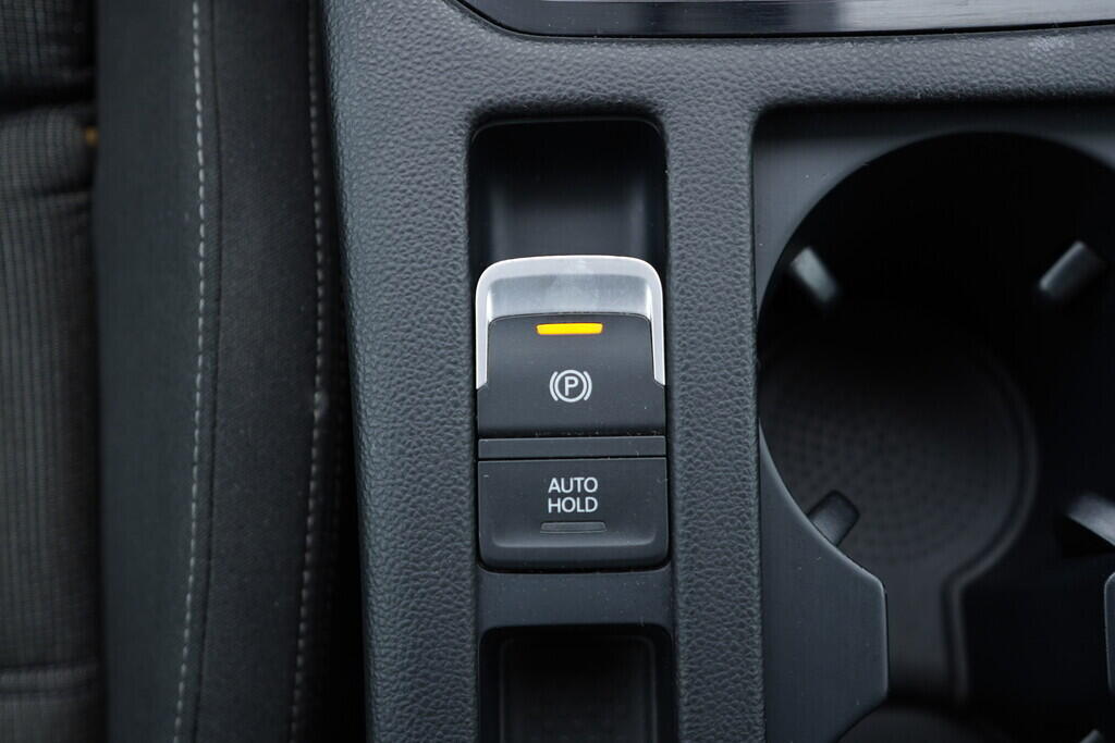 OV190V07721_36.webp_PASSAT VARIANT Comfortline 1.6 TDI 88 kW manuál