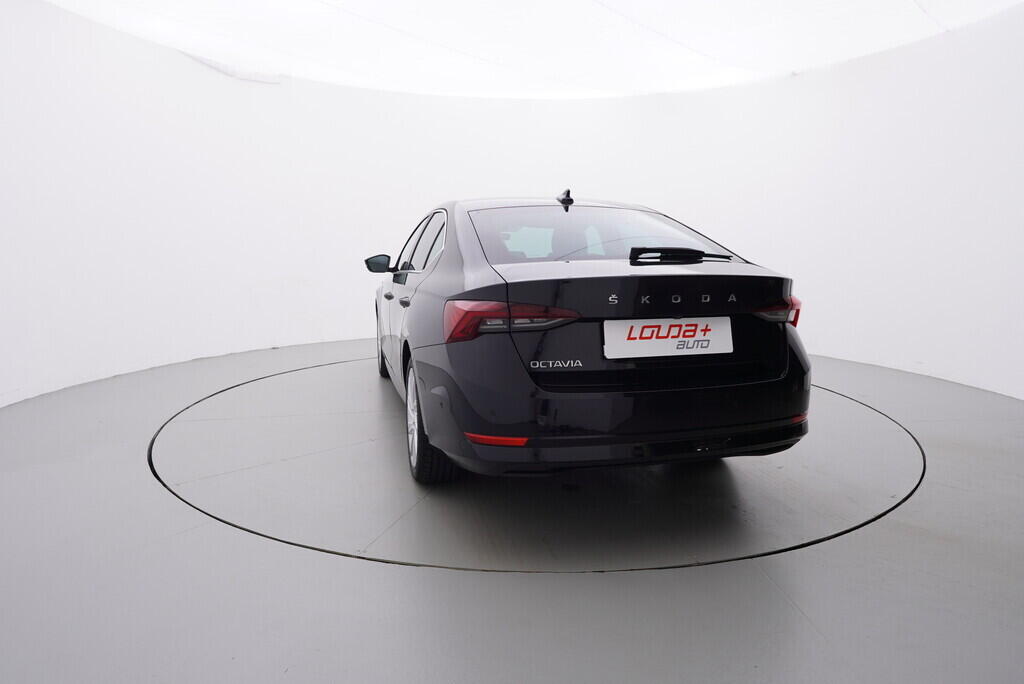 OV190V07764_13.webp_OCTAVIA Style 1.5 TSI 110 kW manuál, DPH