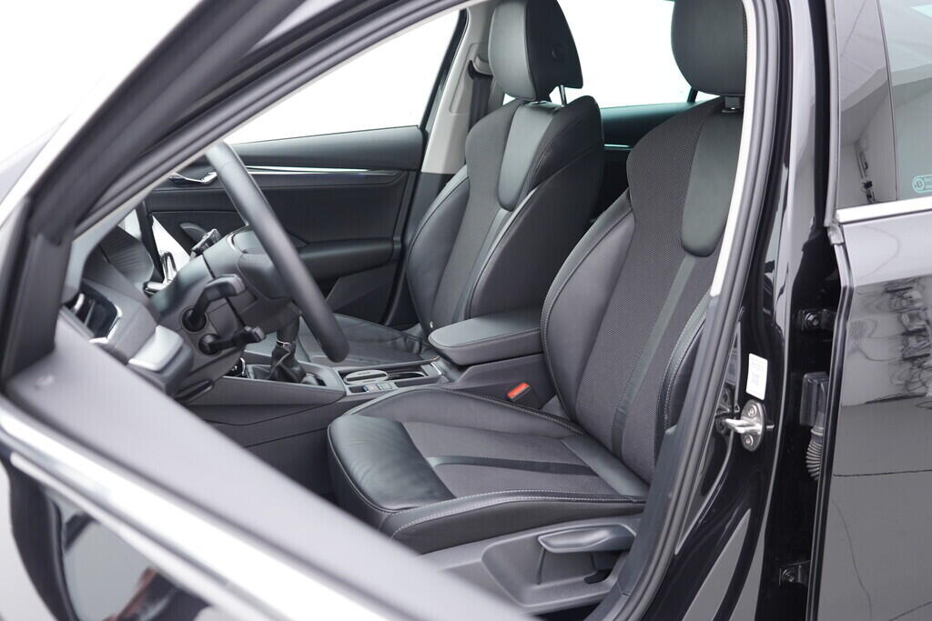 OV190V07764_21.webp_OCTAVIA Style 1.5 TSI 110 kW manuál, DPH