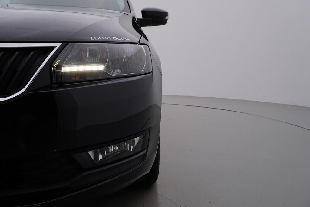 OV190V07773_39.webp_RAPID SPACEBACK Ambition 1.0 TSI 70 kW manuál