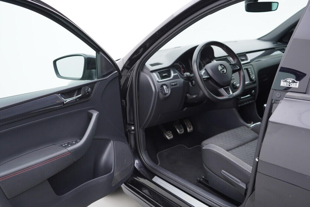 OV190V07778_18.webp_RAPID SPACEBACK Monte Carlo 1.0 TSI 81 kW manuál