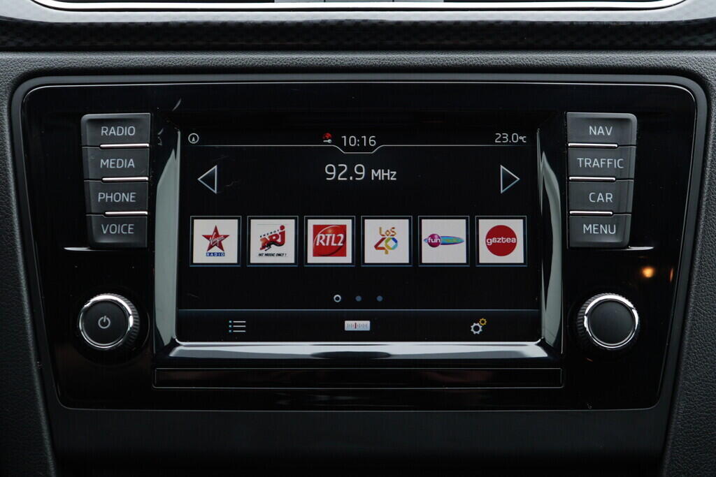 OV190V07778_31.webp_RAPID SPACEBACK Monte Carlo 1.0 TSI 81 kW manuál