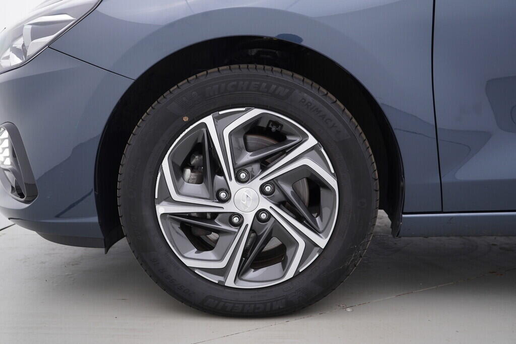 OV190V07787_35.webp_I30 Family Comfort 1.5  81 kW manuál, DPH