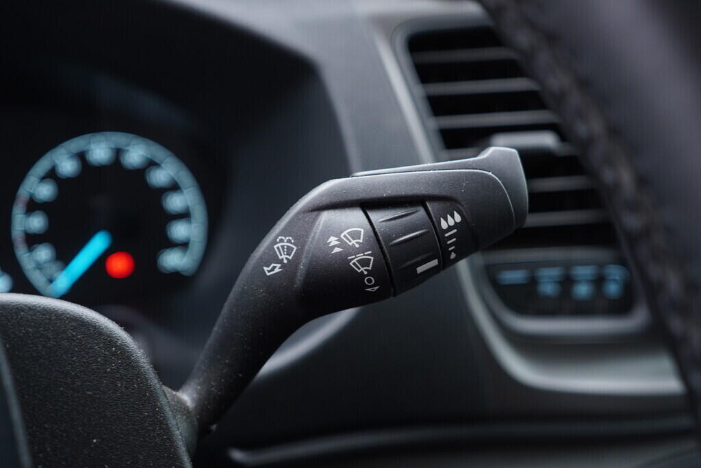 OV190V07800_24.webp_TRANSIT    96 kW manuál, DPH