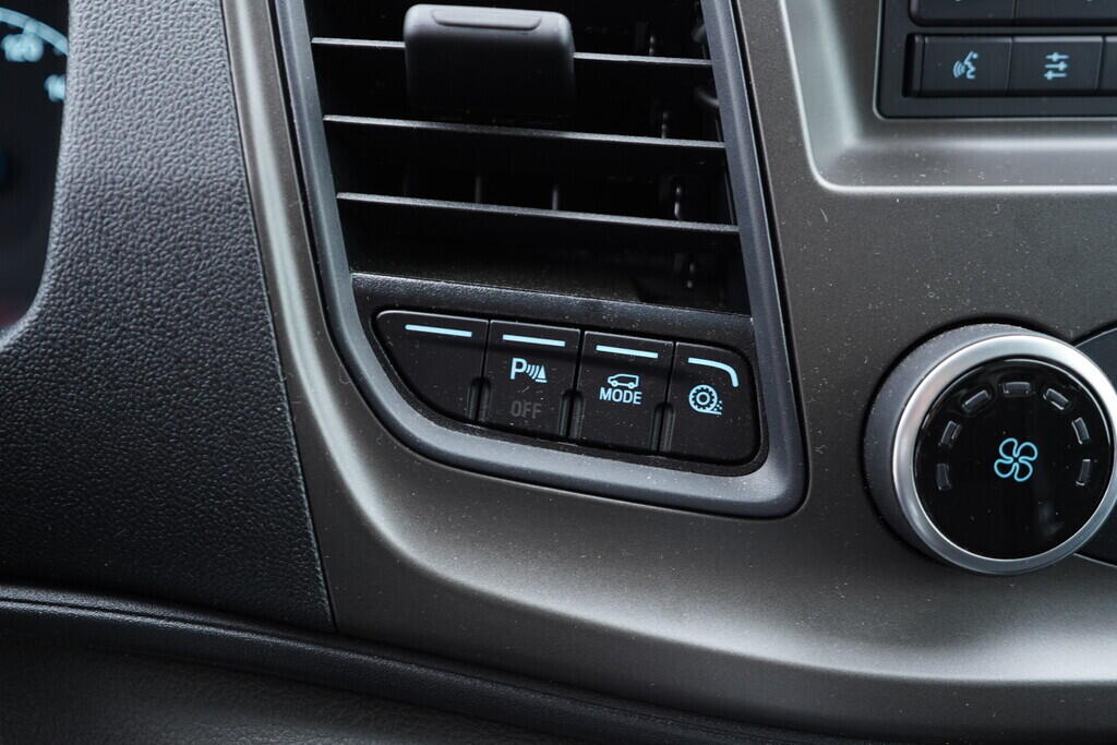 OV190V07800_30.webp_TRANSIT    96 kW manuál, DPH