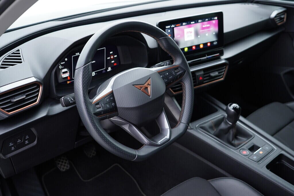 OV190V07801_21.webp_LEON ST  1.5 TSI 110 kW manuál, DPH