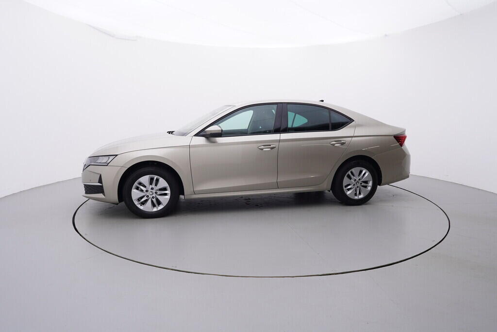OV190V07807_11.webp_OCTAVIA Selection 1.5 TSI 110 kW manuál, DPH