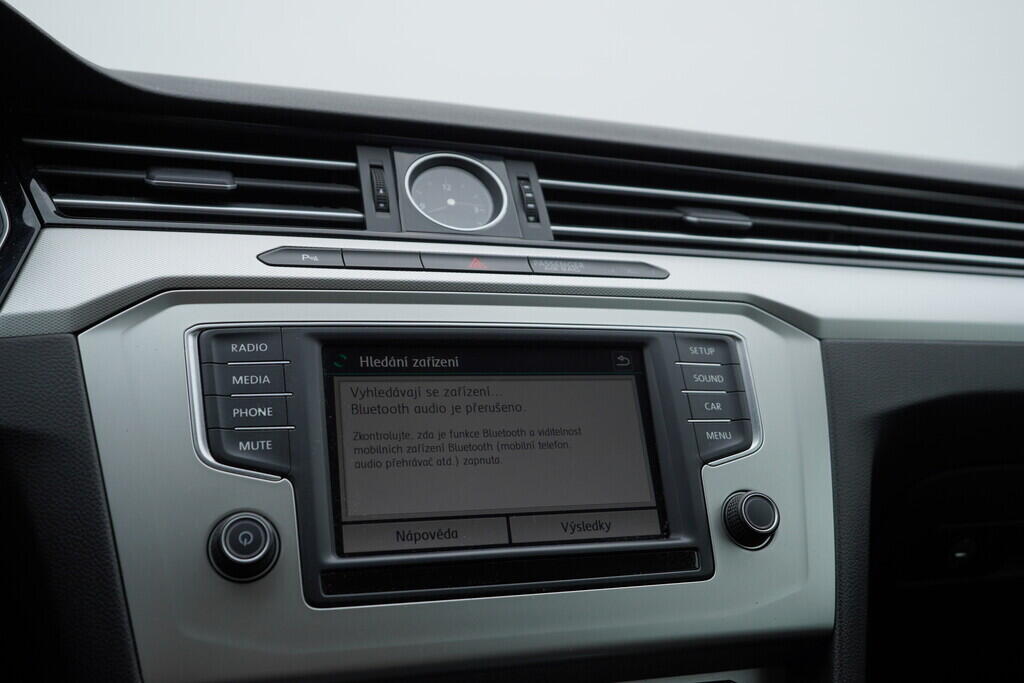 OV190V07811_34.webp_PASSAT VARIANT COMFORTLINE 1.6 TDI 88 kW manuál, DPH