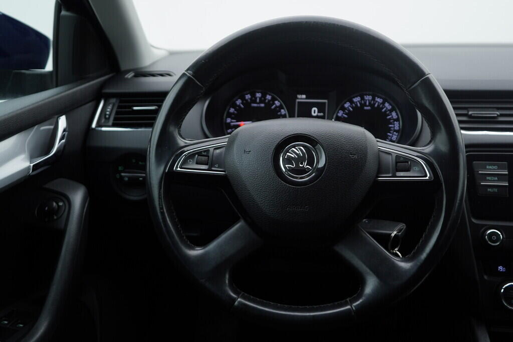 OV190V07815_25.webp_OCTAVIA Elegance 2.0 TDI 110 kW manuál