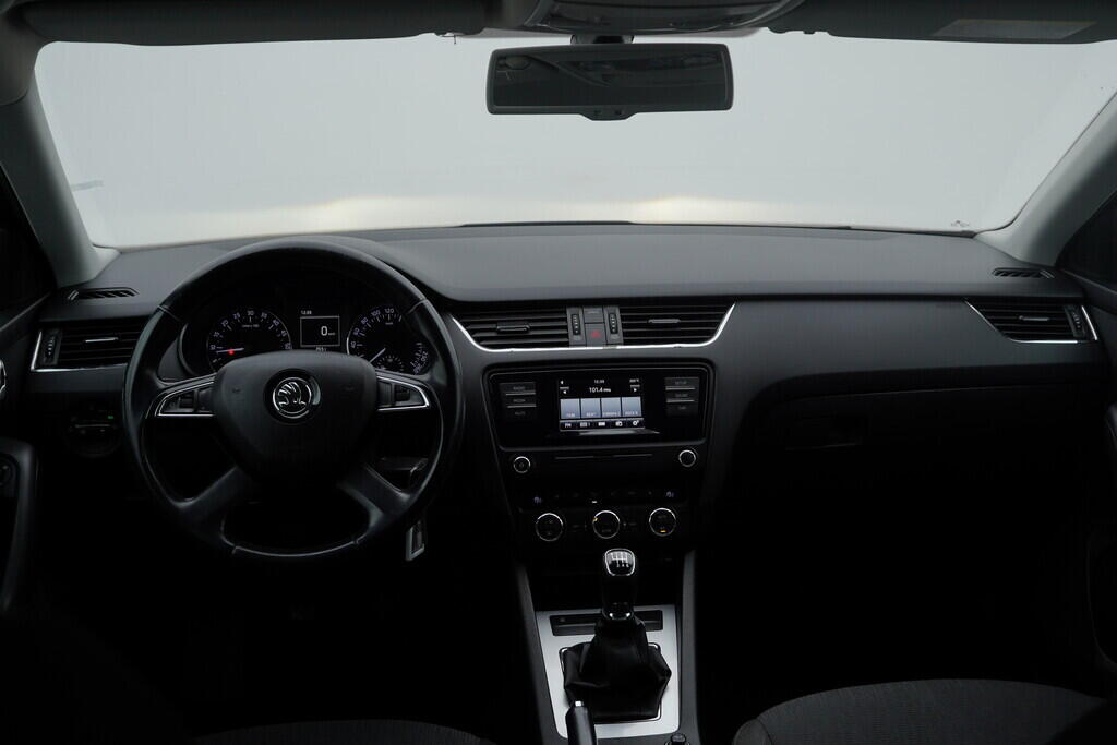 OV190V07815_26.webp_OCTAVIA Elegance 2.0 TDI 110 kW manuál