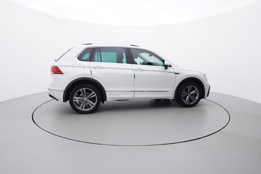 OV190V07816_15.webp_TIGUAN R-Line 2.0 TSI 140 kW automat, DPH