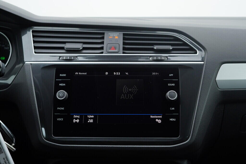 OV190V07816_30.webp_TIGUAN R-Line 2.0 TSI 140 kW automat, DPH