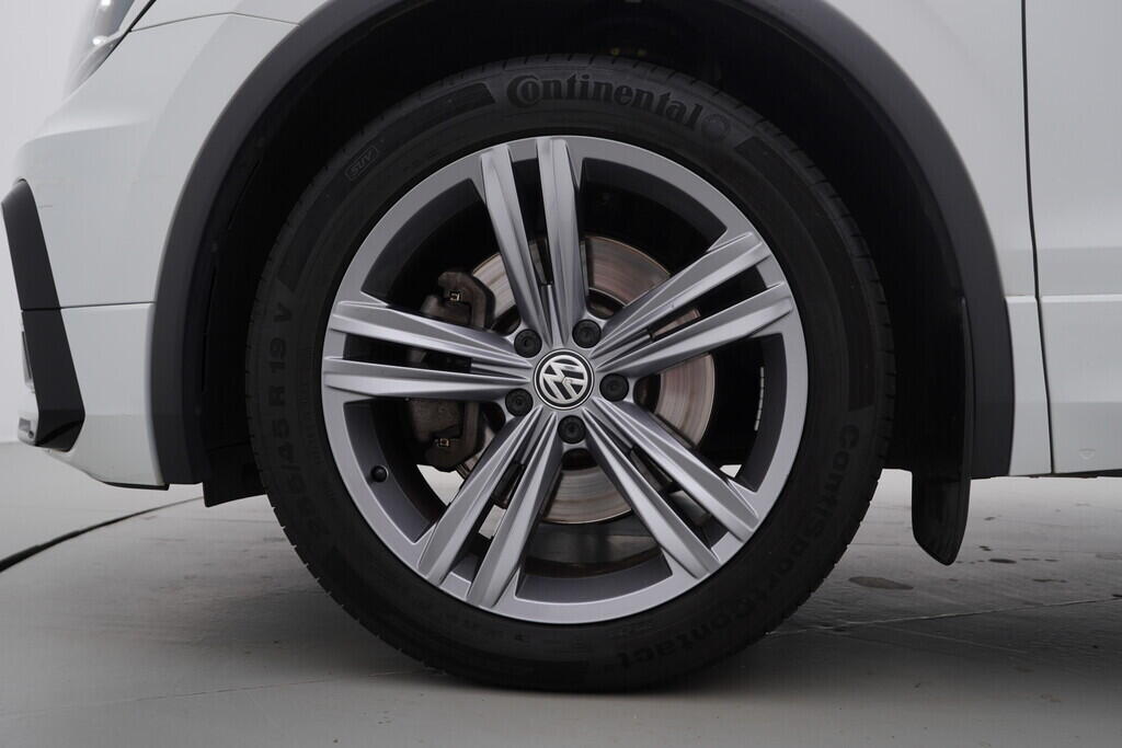 OV190V07816_43.webp_TIGUAN R-Line 2.0 TSI 140 kW automat, DPH