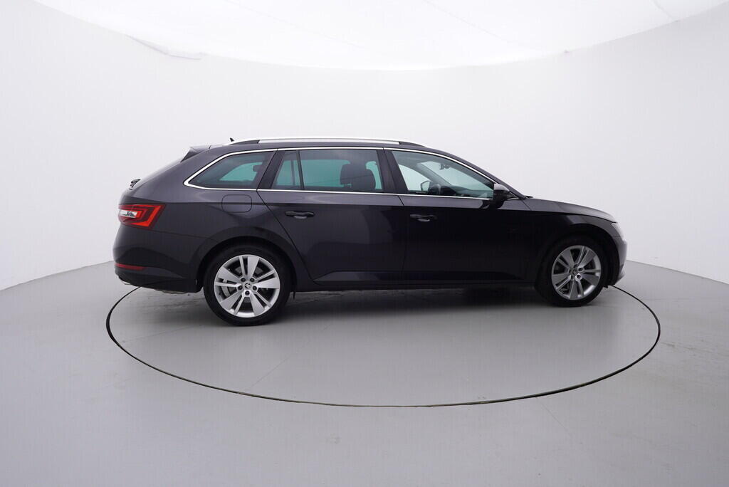 OV190V07828_15.webp_SUPERB Style 2.0 TSI 206 kW automat