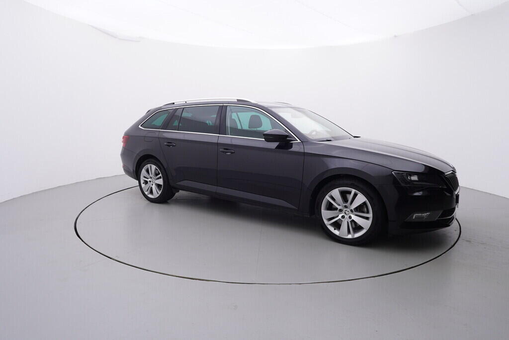OV190V07828_16.webp_SUPERB Style 2.0 TSI 206 kW automat