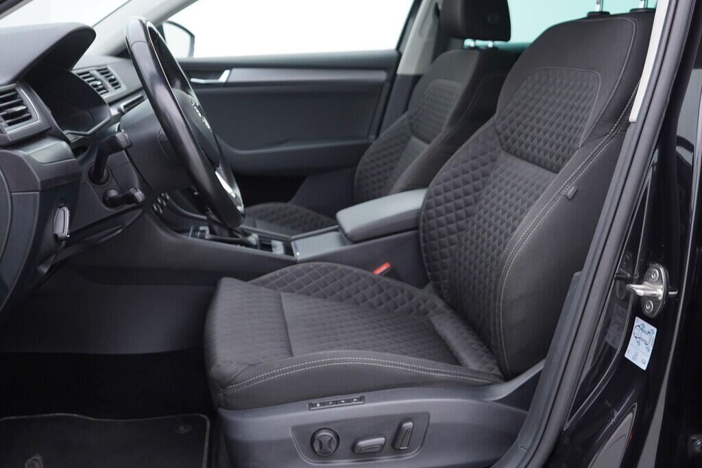 OV190V07828_24.webp_SUPERB Style 2.0 TSI 206 kW automat