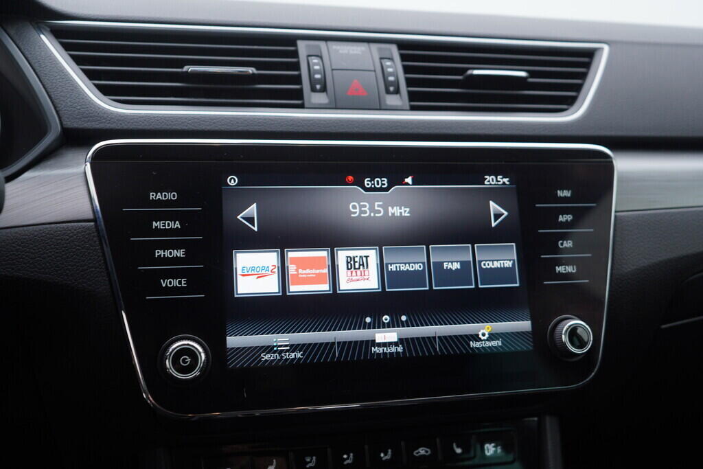 OV190V07828_31.webp_SUPERB Style 2.0 TSI 206 kW automat