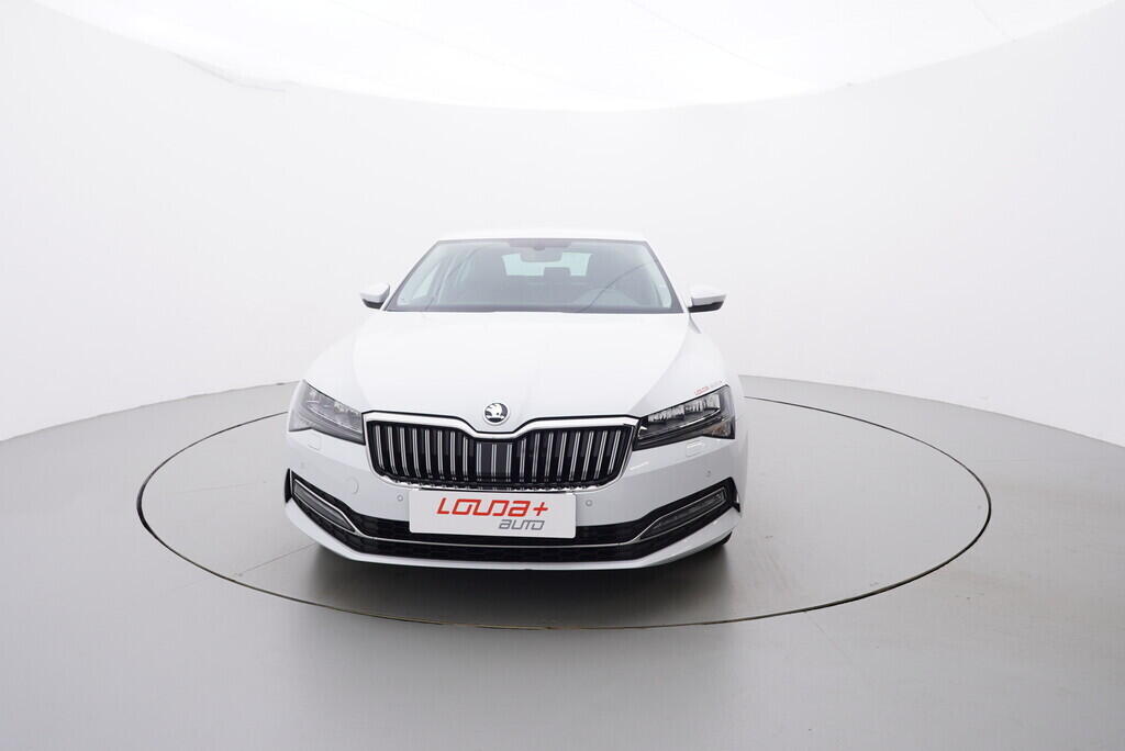 OV190V07834_17.webp_SUPERB Style Plus 2.0 TDI 110 kW manuál