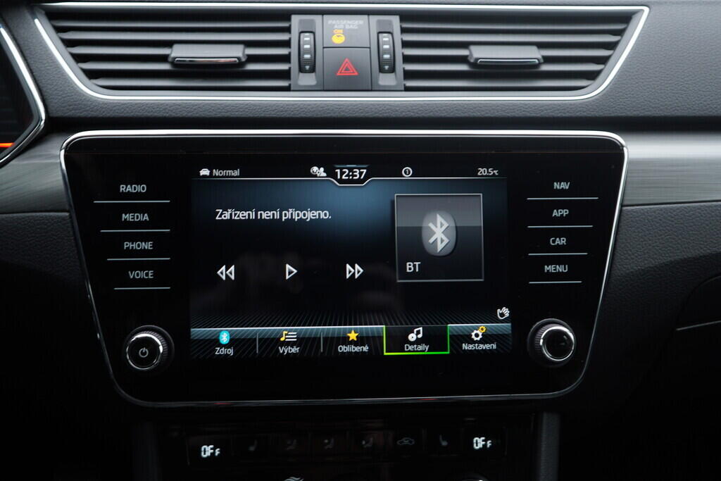 OV190V07834_31.webp_SUPERB Style Plus 2.0 TDI 110 kW manuál