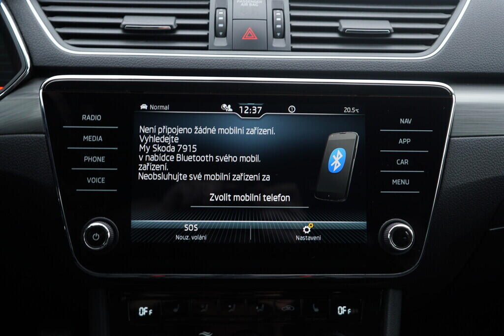 OV190V07834_32.webp_SUPERB Style Plus 2.0 TDI 110 kW manuál