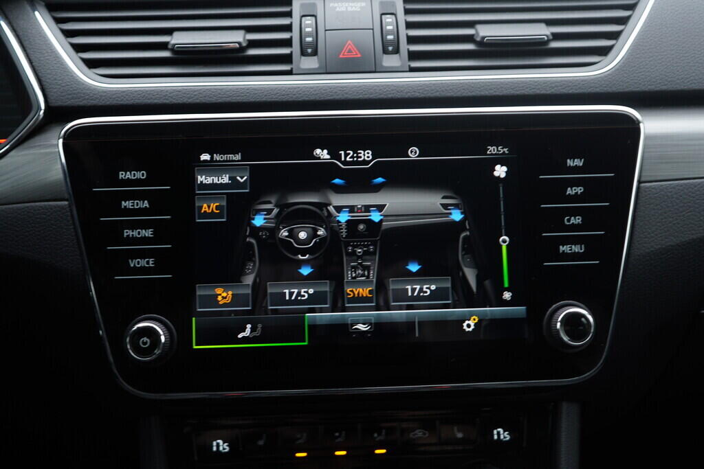 OV190V07834_35.webp_SUPERB Style Plus 2.0 TDI 110 kW manuál