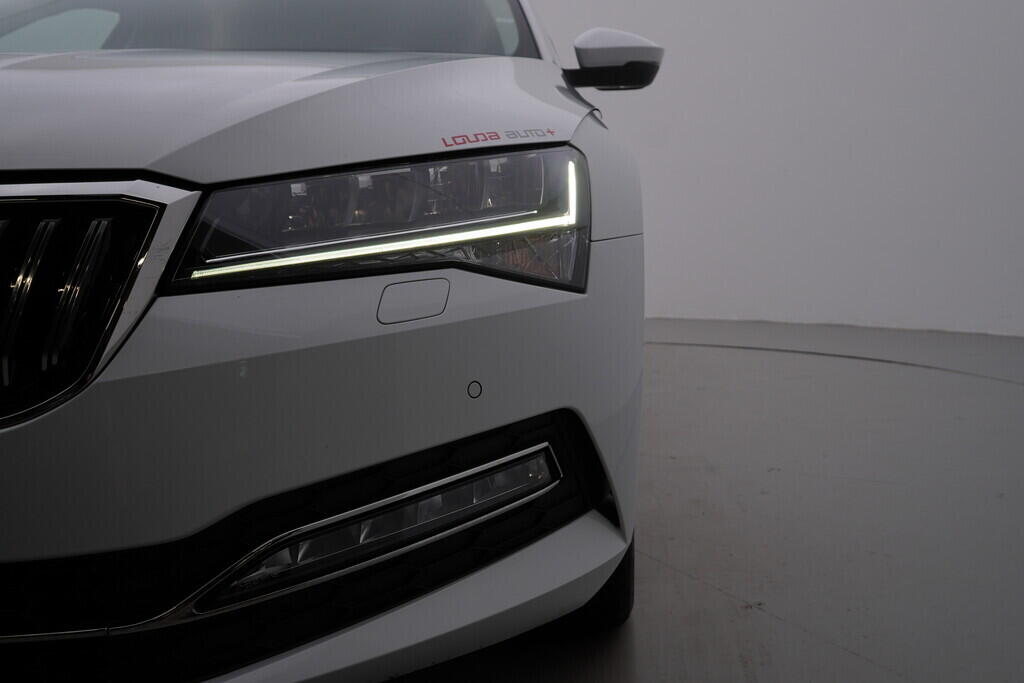 OV190V07834_45.webp_SUPERB Style Plus 2.0 TDI 110 kW manuál