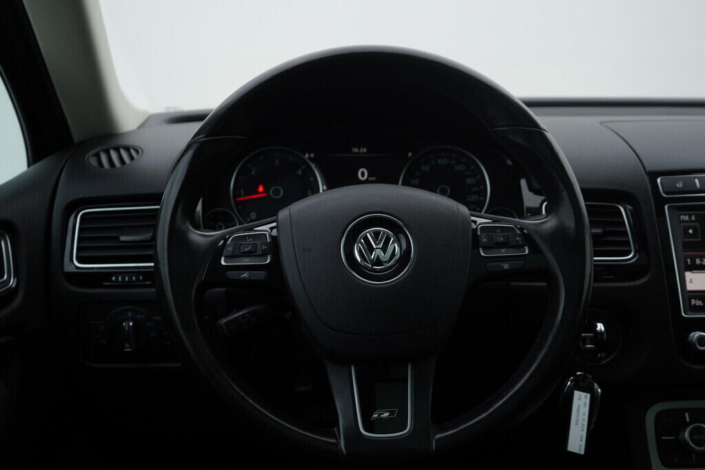 OV190V07845_30.webp_TOUAREG R-Line 3.0 TDI 193 kW automat, DPH