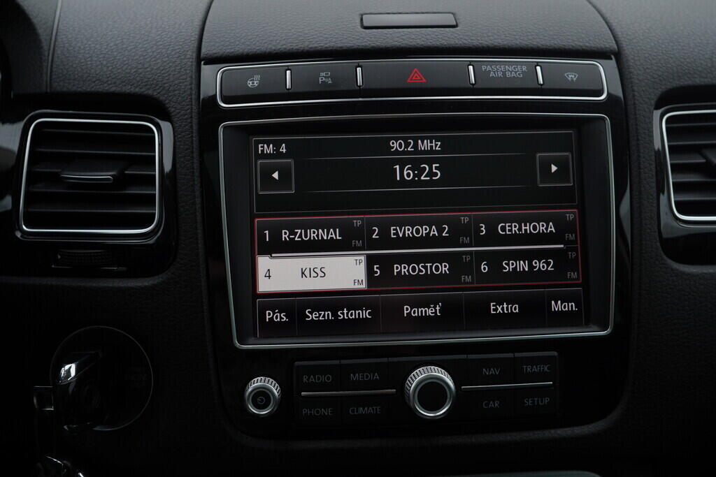 OV190V07845_35.webp_TOUAREG R-Line 3.0 TDI 193 kW automat, DPH