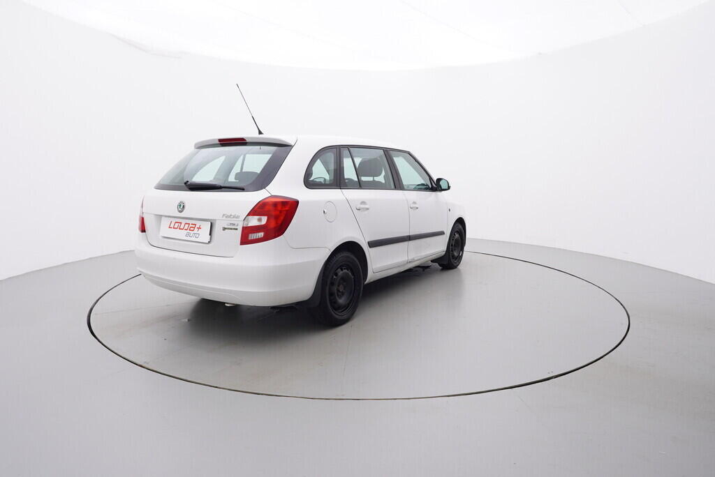 OV190V07849_14.webp_FABIA Ambiente 1.2 TSI 63 kW manuál