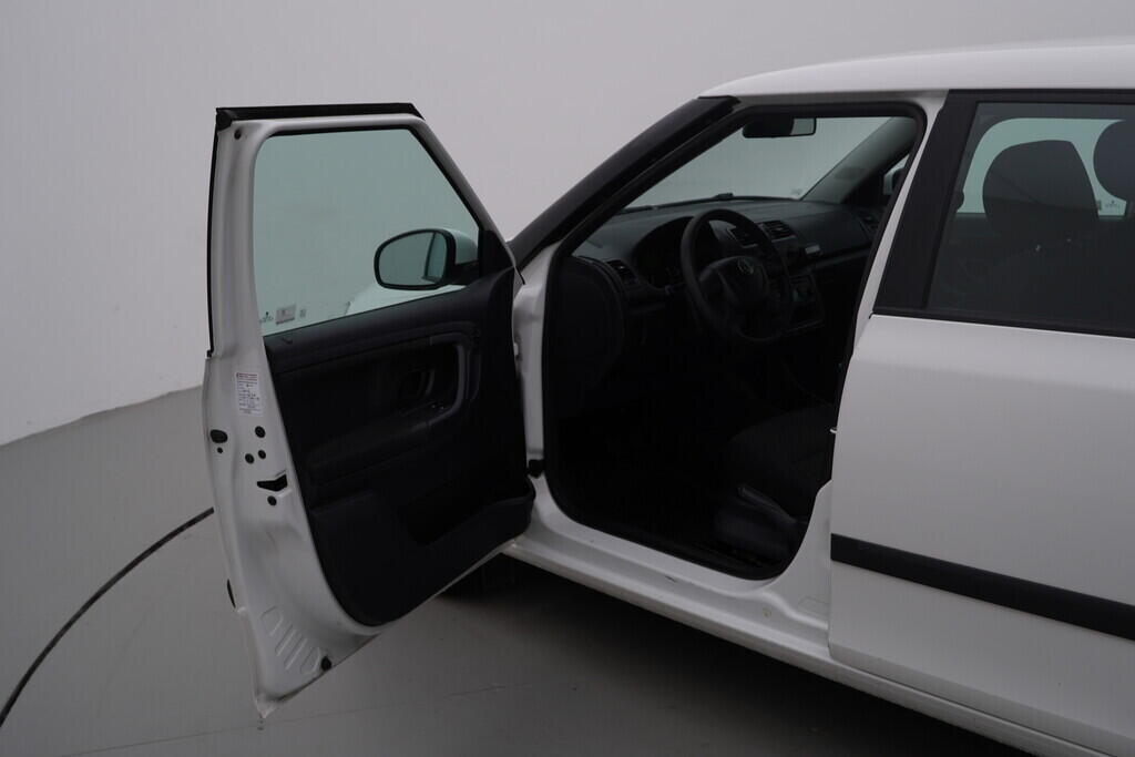 OV190V07849_18.webp_FABIA Ambiente 1.2 TSI 63 kW manuál