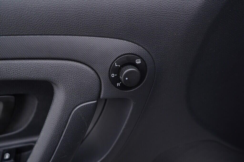 OV190V07849_21.webp_FABIA Ambiente 1.2 TSI 63 kW manuál