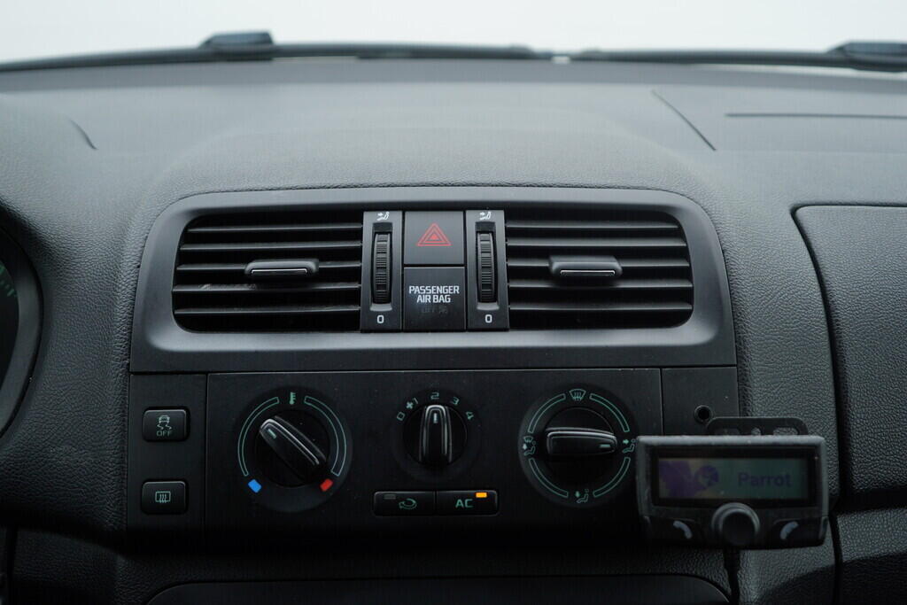 OV190V07849_28.webp_FABIA Ambiente 1.2 TSI 63 kW manuál