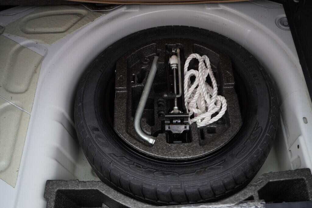 OV190V07849_34.webp_FABIA Ambiente 1.2 TSI 63 kW manuál