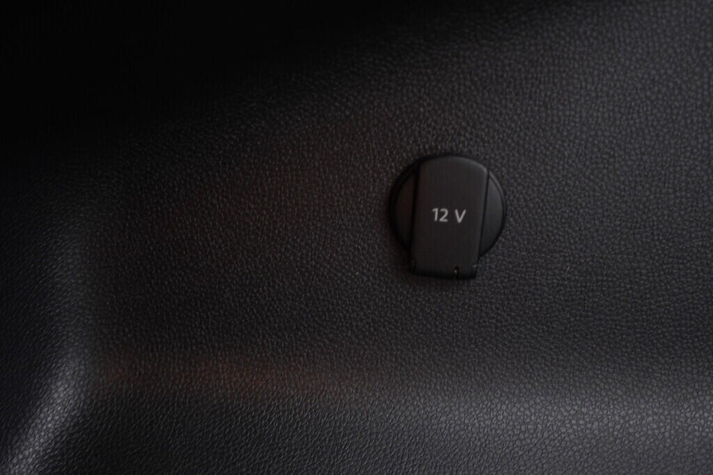 OV190V07849_35.webp_FABIA Ambiente 1.2 TSI 63 kW manuál