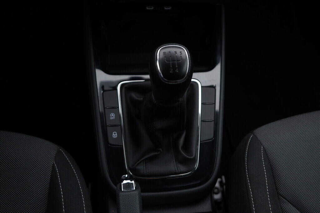 OV190V07867_33.webp_FABIA Selection 1.0 TSI 70 kW manuál, DPH