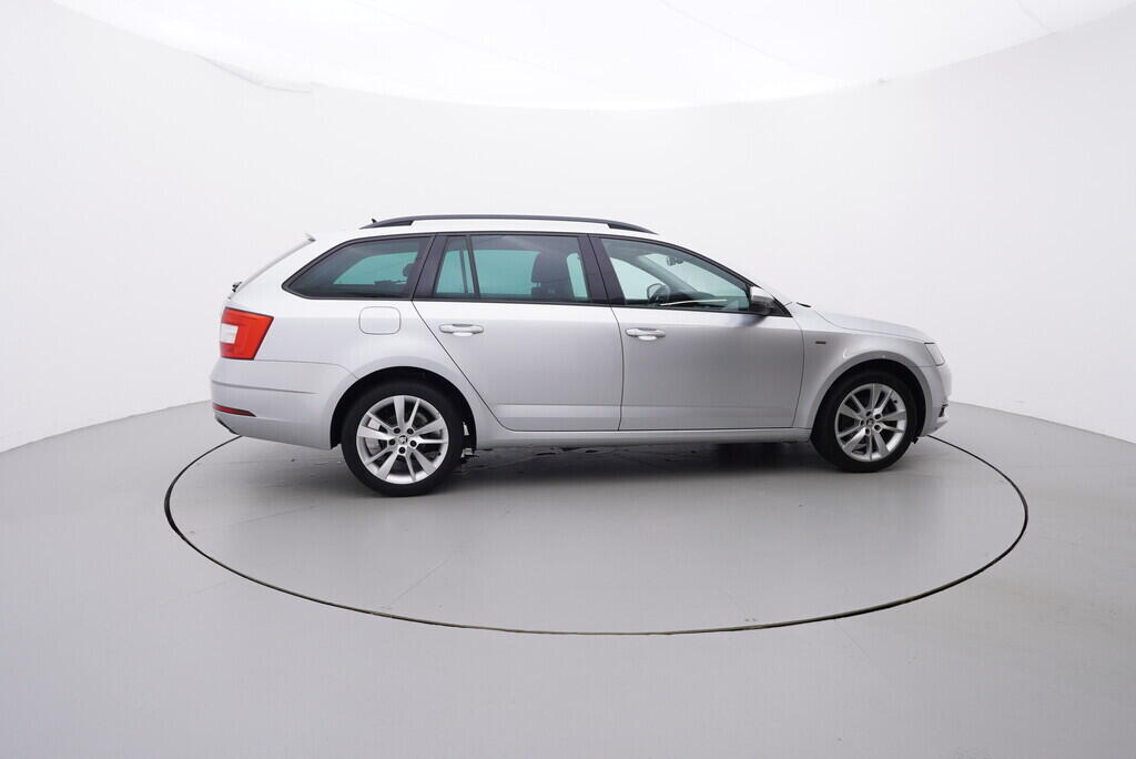 OV190V07868_15.webp_OCTAVIA Style 1.0 TSI 85 kW automat, DPH