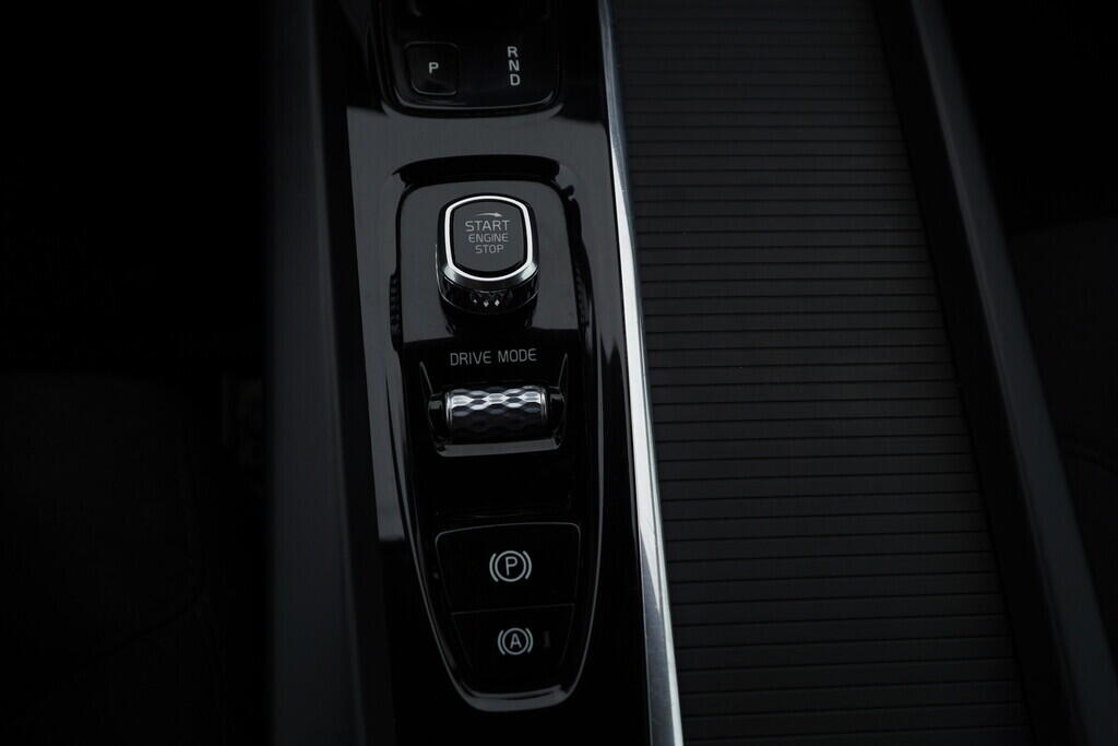 OV190V07871_36.webp_XC60  2.0  145 kW automat