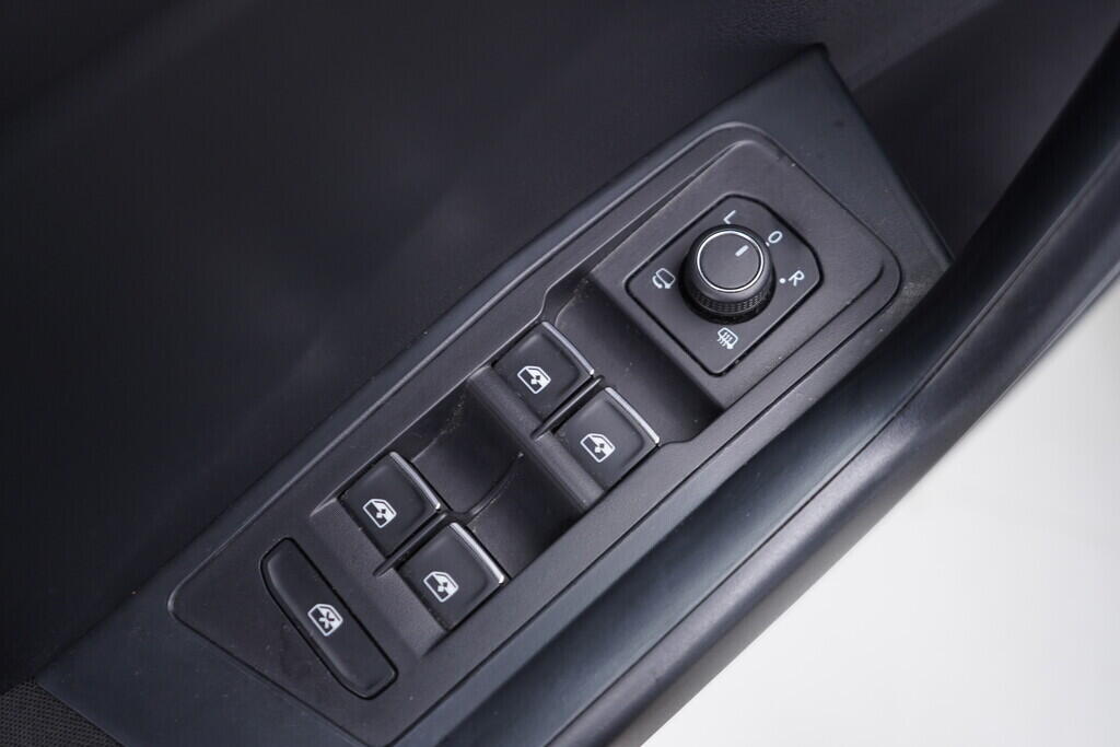 OV190V07872_20.webp_T-ROC Sport&Style 2.0 TSI 140 kW automat, DPH
