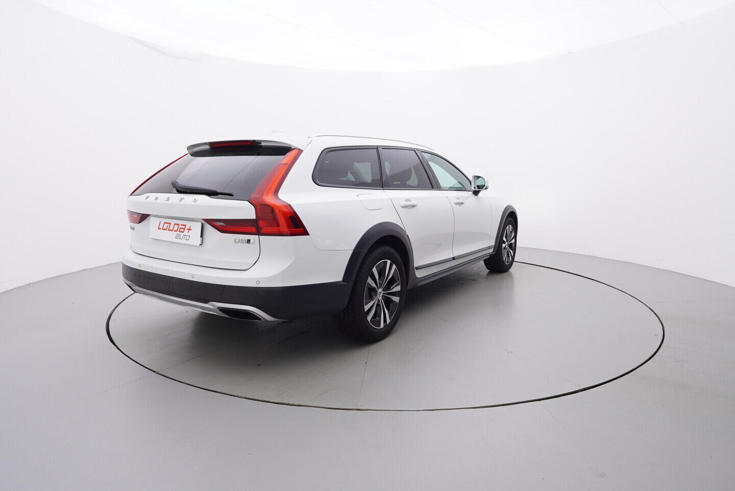 OV190V07901_14.webp_V90 Cross Country 2.0  173 kW automat, DPH