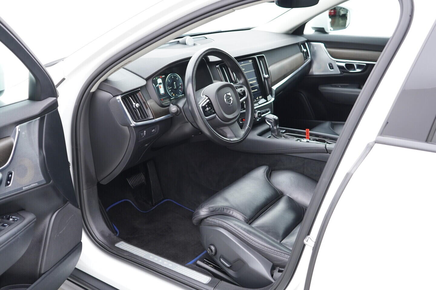 OV190V07901_18.webp_V90 Cross Country 2.0  173 kW automat, DPH