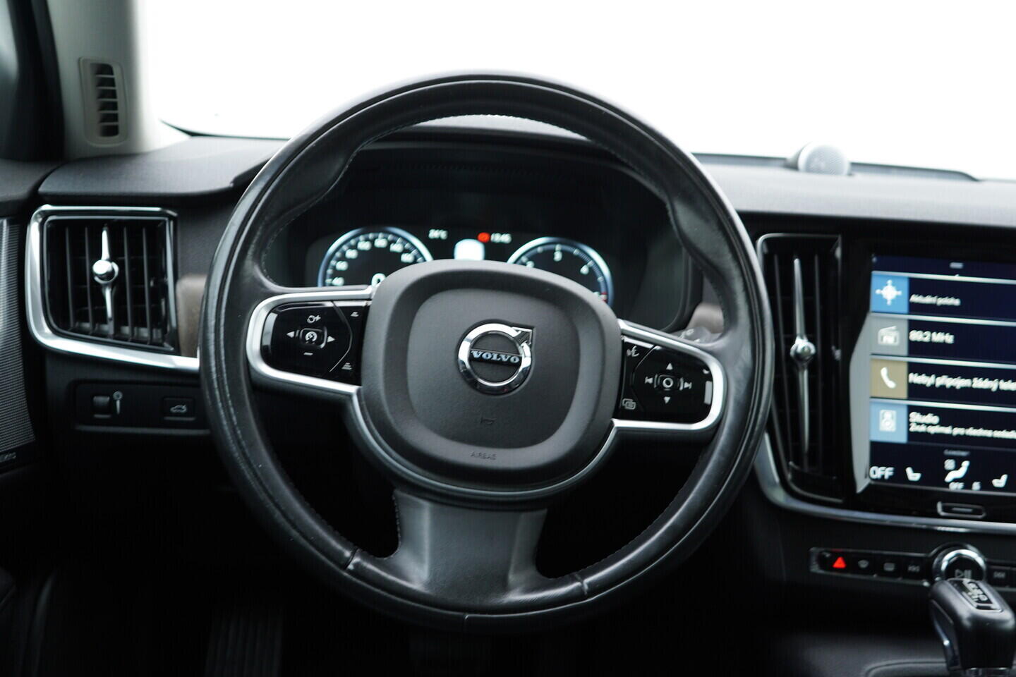 OV190V07901_28.webp_V90 Cross Country 2.0  173 kW automat, DPH