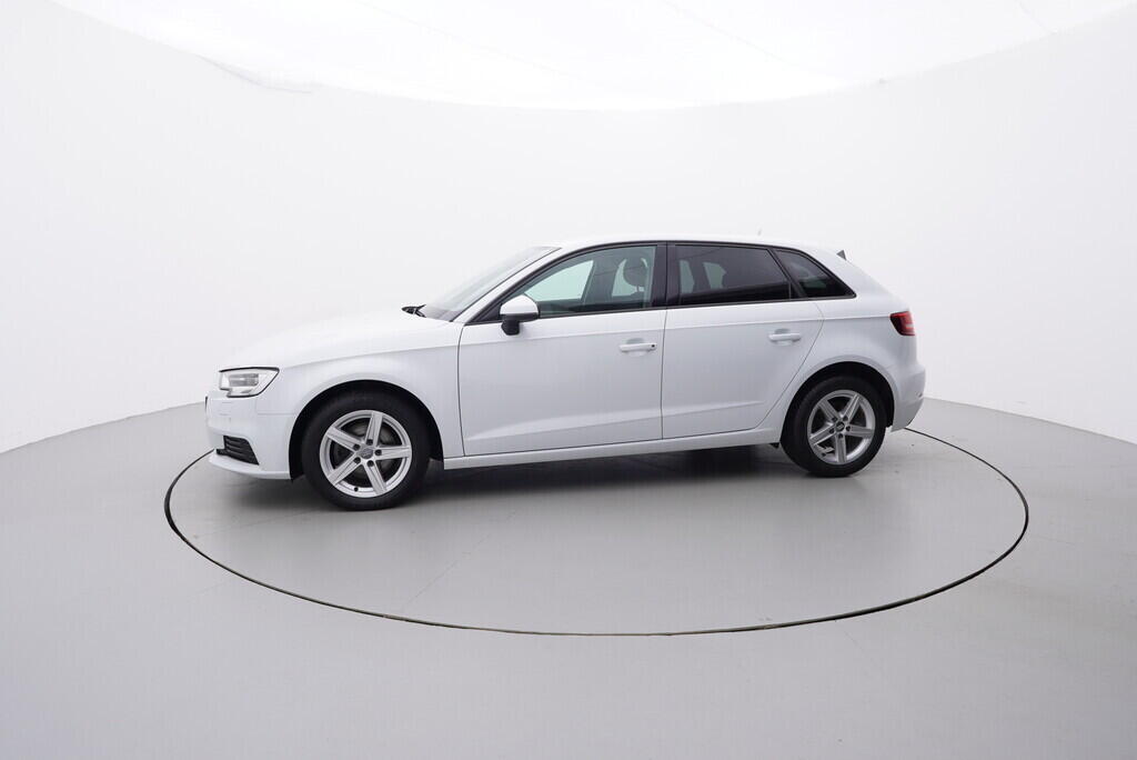 OV190V07910_11.webp_A3 SPORTBACK  1.6 TDI 85 kW manuál